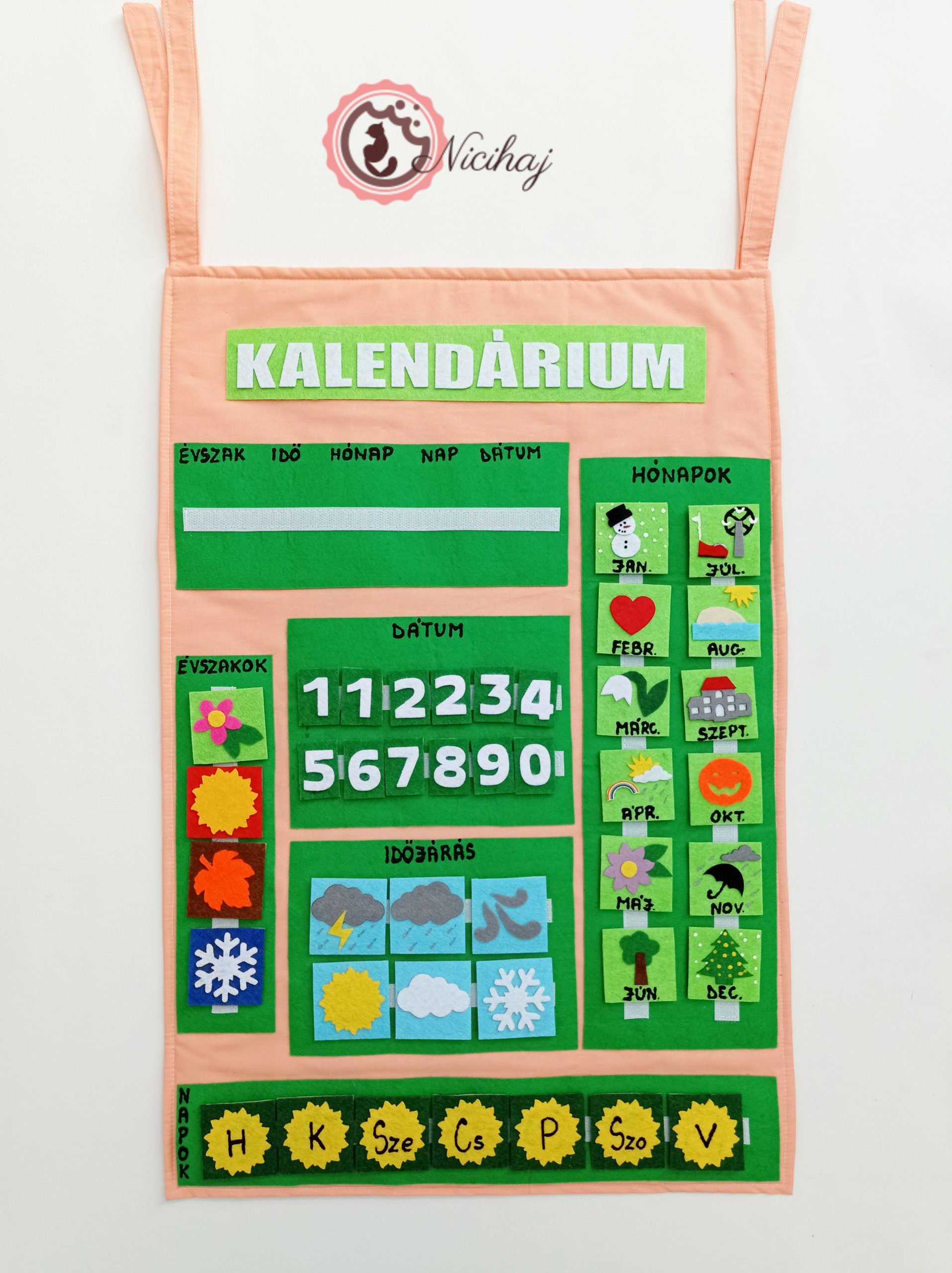 Kalendárium zöldes színben