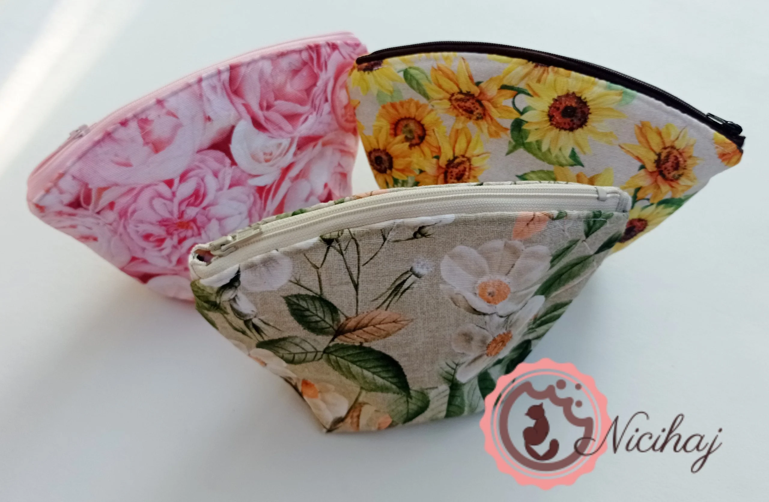 Rózsás neszeszer - Image 2